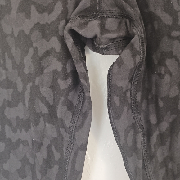 lululemon athletica Align Leopard Camo Women's Leggings - Picture 6 of 8